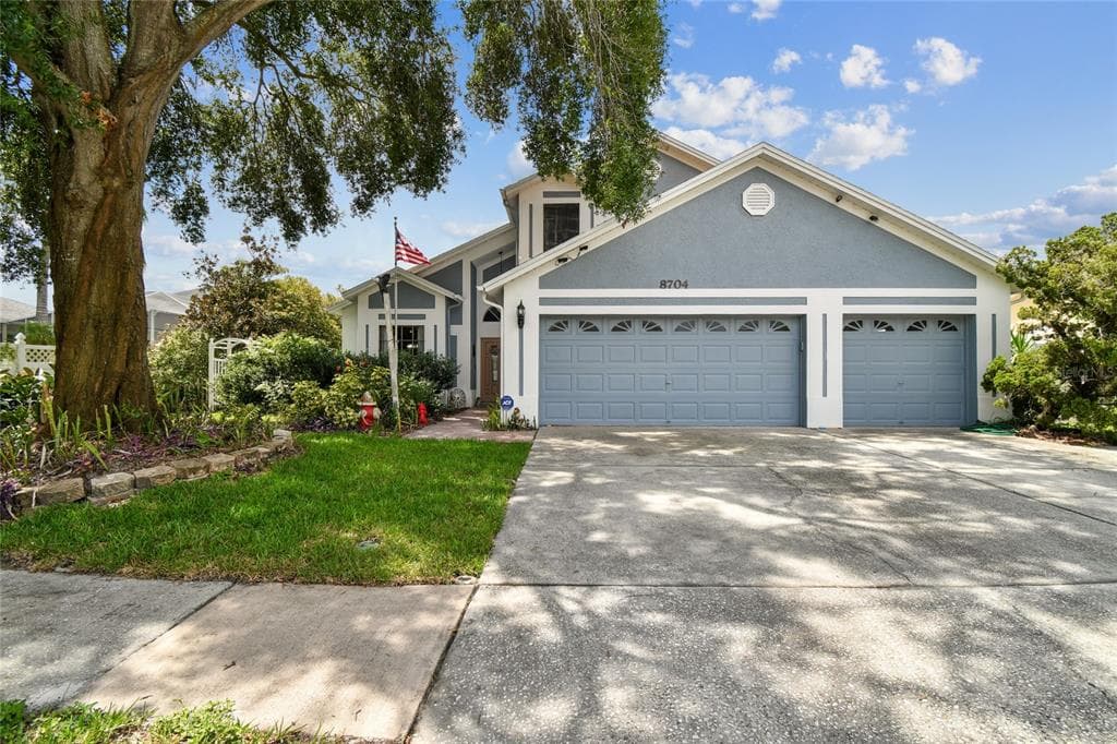8704 TARRINGTON PLACE TAMPA, FL 33635