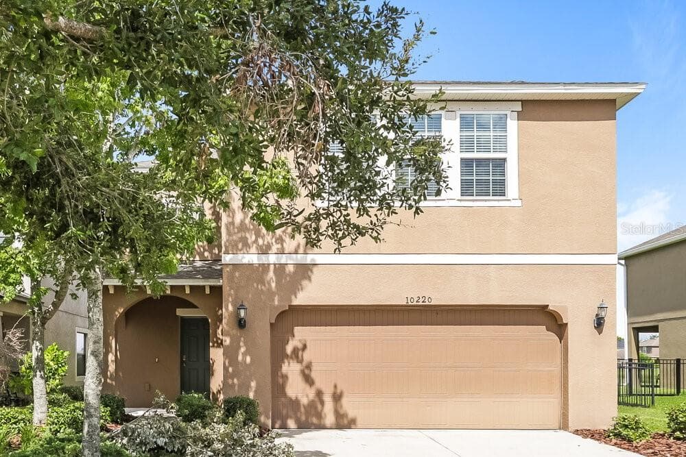 10220 NEWMINSTER LOOP RUSKIN, FL 33573