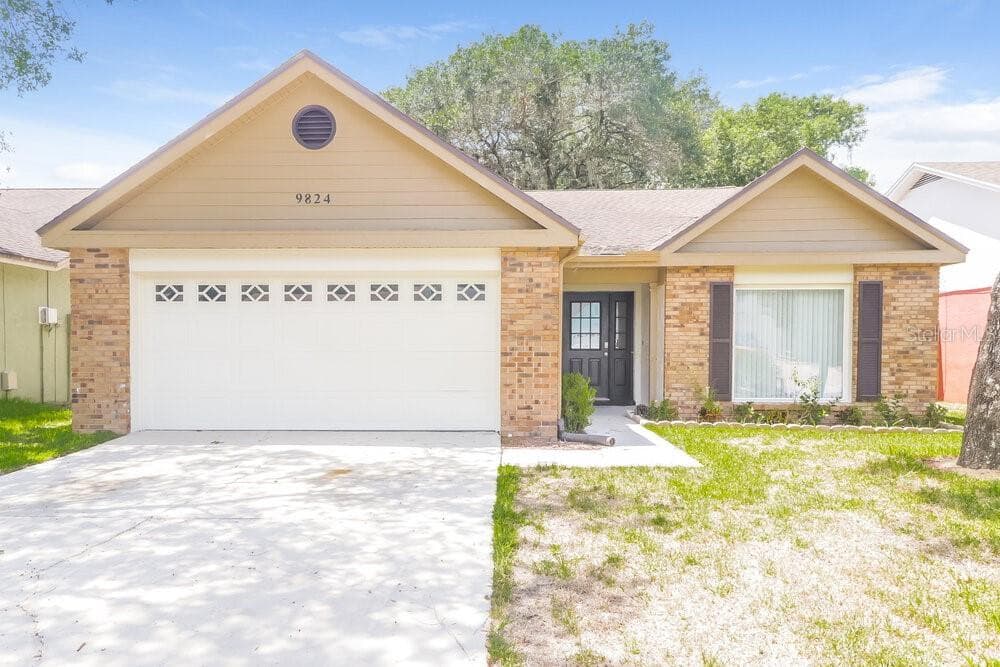 9824 SIR FREDERICK STREET TAMPA, FL 33637