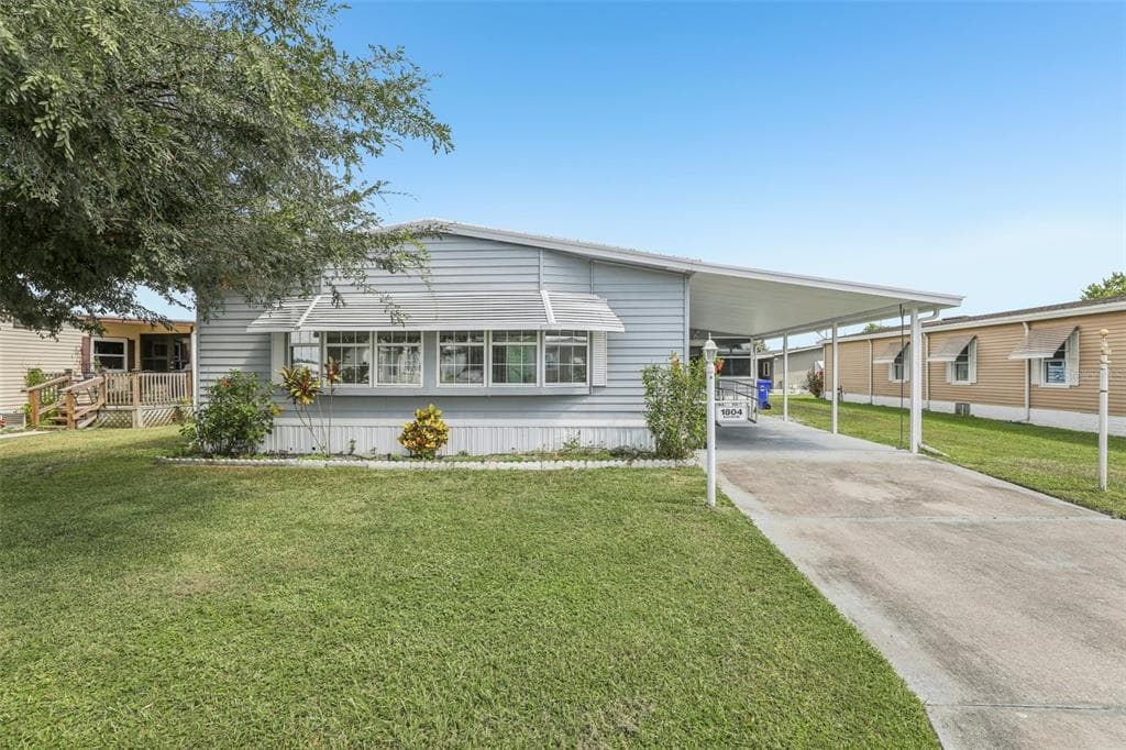 1804 QUAIL HILL DRIVE LAKELAND, FL 33810