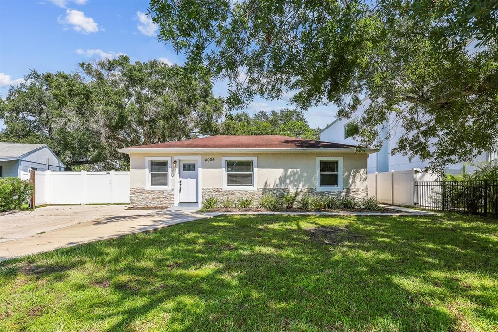 4006 S SHAMROCK ROAD TAMPA, FL 33611