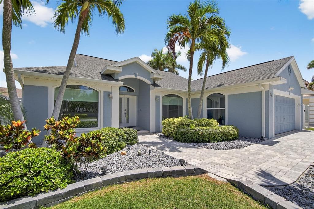 912 LANDMARK CIRCLE S ST PETERSBURG, FL 33715