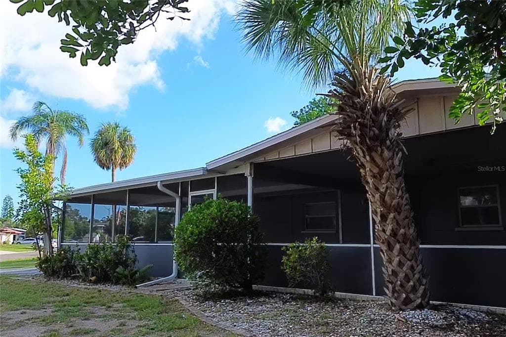 5808 24TH STREET COURT W BRADENTON, FL 34207