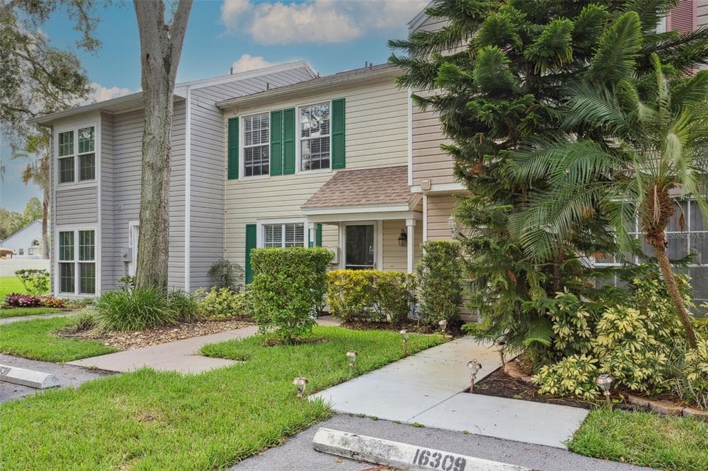 16311 RAMBLING VINE DRIVE W TAMPA, FL 33624
