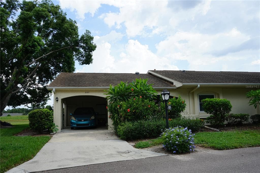 2127 HAILSTONE CIRCLE SUN CITY CENTER, FL 33573