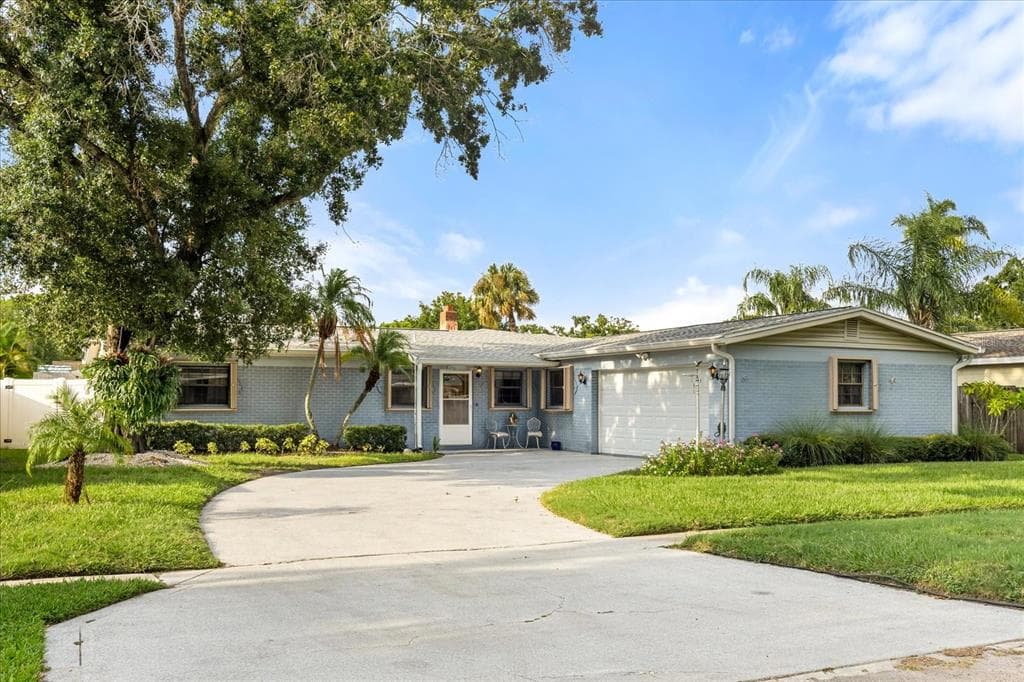 4707 W PRICE AVENUE TAMPA, FL 33611