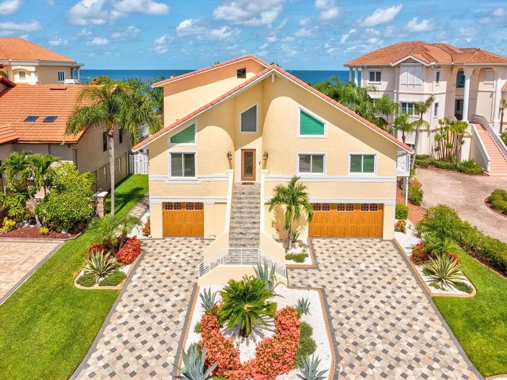 5101 WESTSHORE DRIVE NEW PORT RICHEY, FL 34652