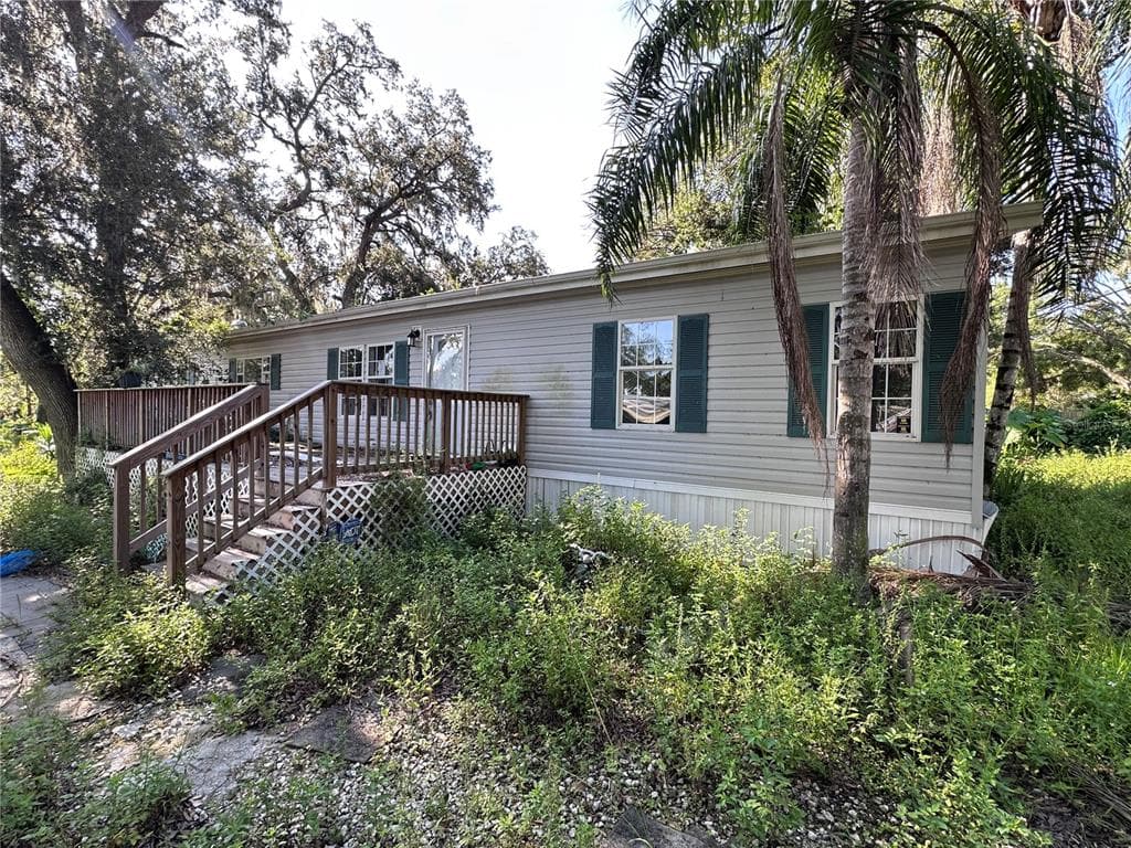 5301 ROYAL OAK DRIVE TAMPA, FL 33610