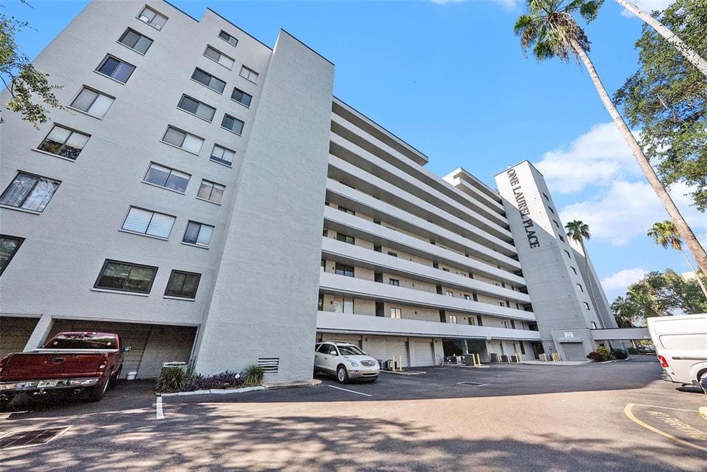 201 W LAUREL STREET UNIT 504B TAMPA, FL 33602