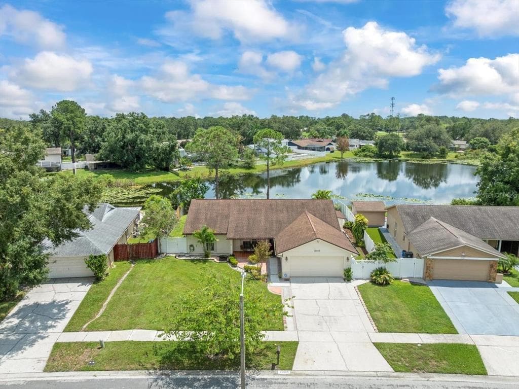 15909 MARSHFIELD DRIVE DRIVE TAMPA, FL 33624