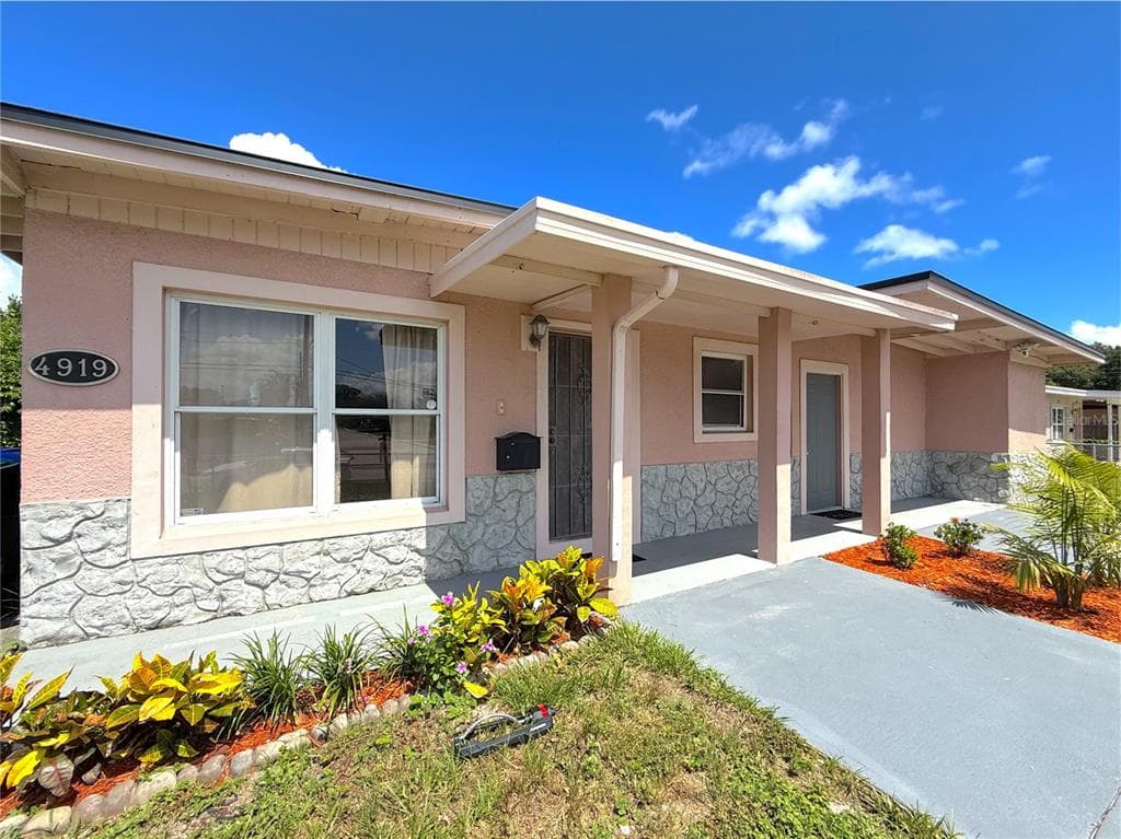 4919 INDIALANTIC DRIVE ORLANDO, FL 32808