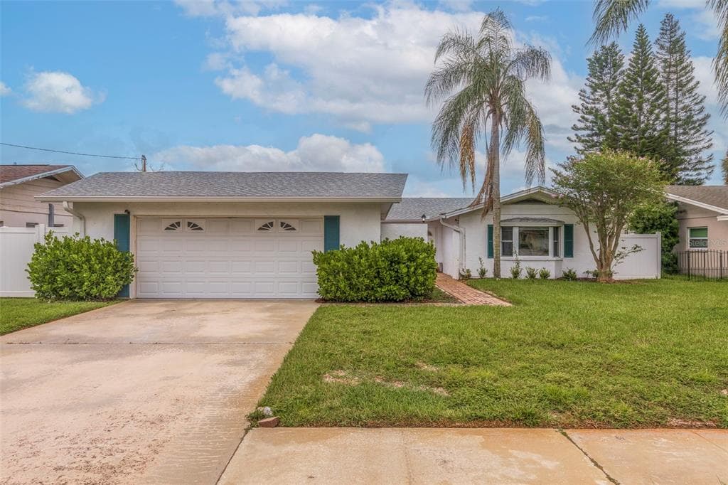 4625 BAY CREST DRIVE TAMPA, FL 33615