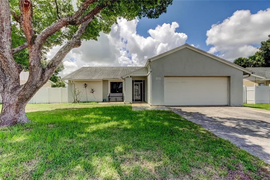 11010 WINGATE DRIVE TAMPA, FL 33624