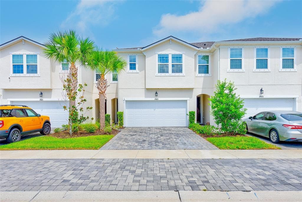 19425 MONARCH WIND WAY LUTZ, FL 33558