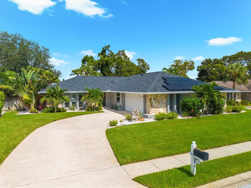 704 KNOLLWOOD DRIVE LARGO, FL 33770