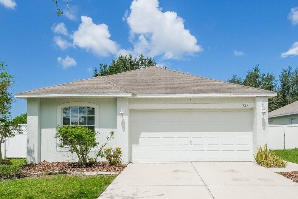 927 BRENTON LEAF DRIVE RUSKIN, FL 33570