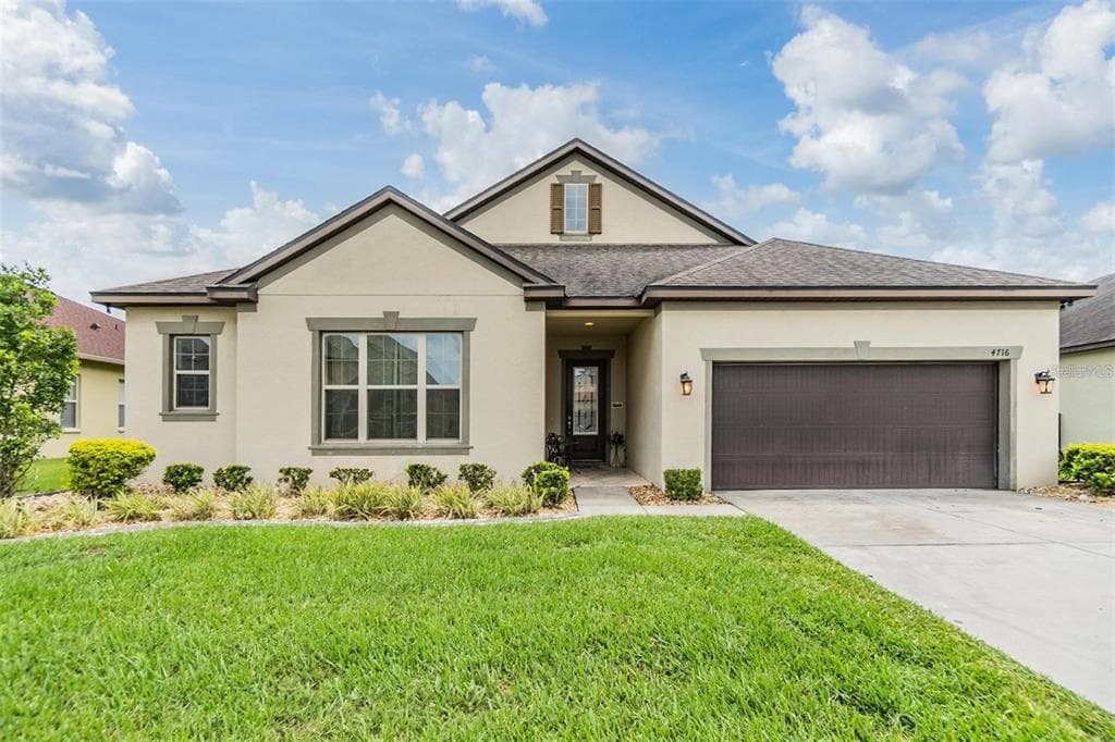 4716 BUTLER NATIONAL DRIVE WESLEY CHAPEL, FL 33543