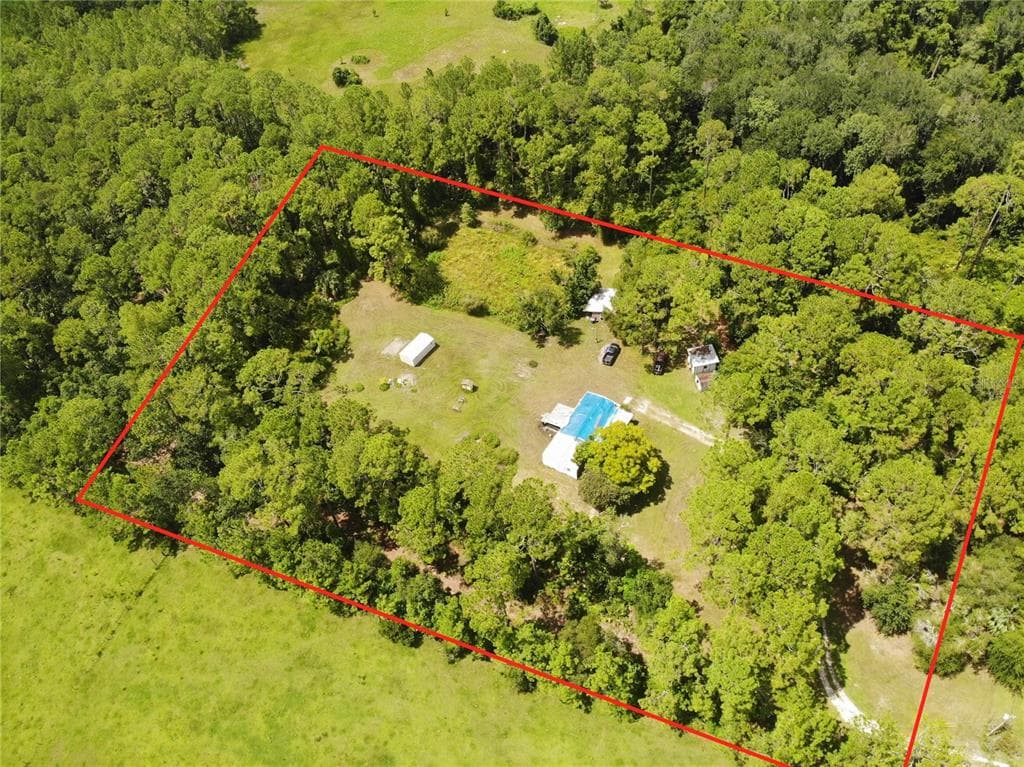 6080 LAKE WINONA ROAD DE LEON SPRINGS, FL 32130
