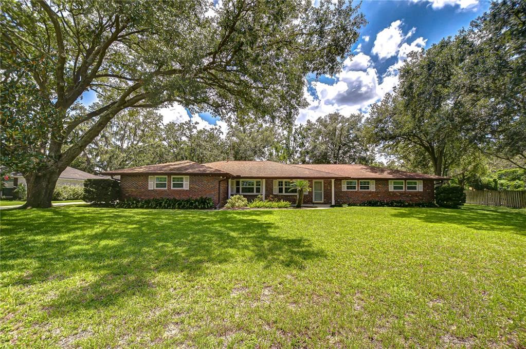 121 BUTLER ROAD BRANDON, FL 33511