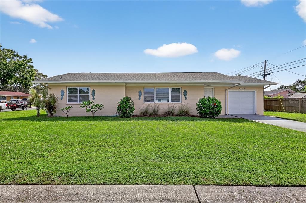 1424 YORK STREET S GULFPORT, FL 33707