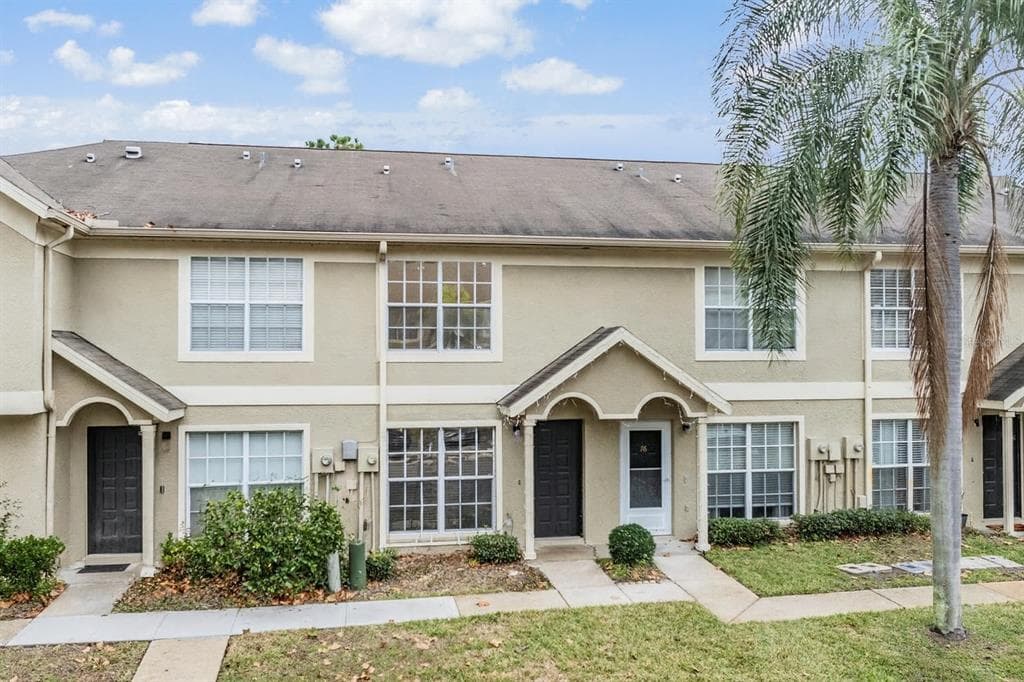 2898 THAXTON DRIVE UNIT 77 PALM HARBOR, FL 34684