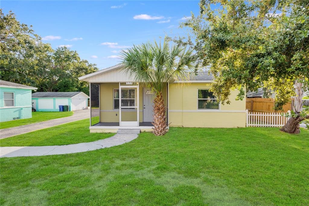 624 DOUGLAS AVENUE DUNEDIN, FL 34698