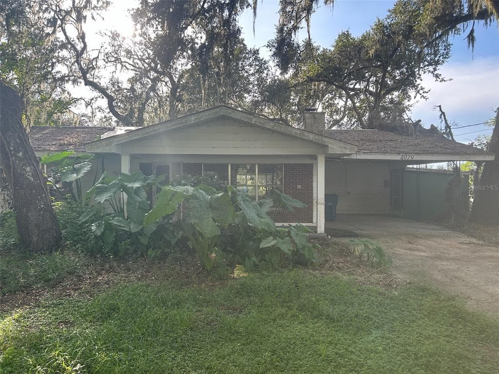 4979 LAKEWOOD DRIVE DADE CITY, FL 33523