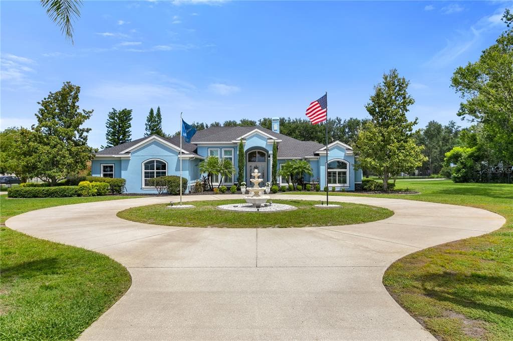 6727 SIMMONS LOOP RIVERVIEW, FL 33578