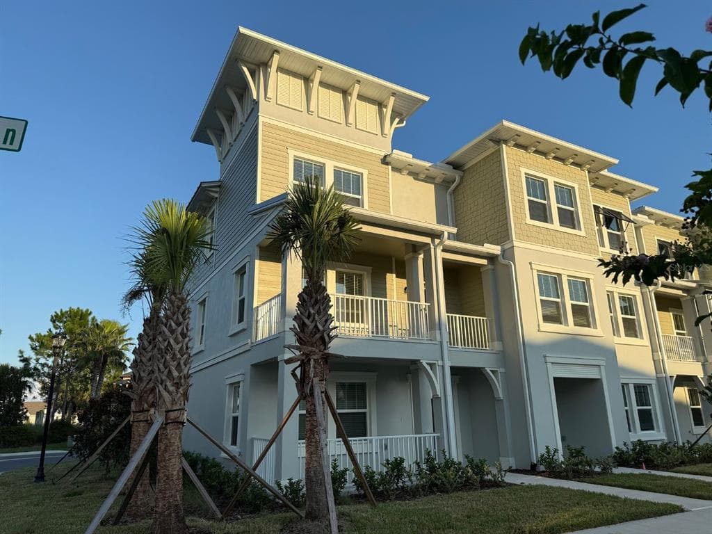 3513 SILENT GARDENS COVE