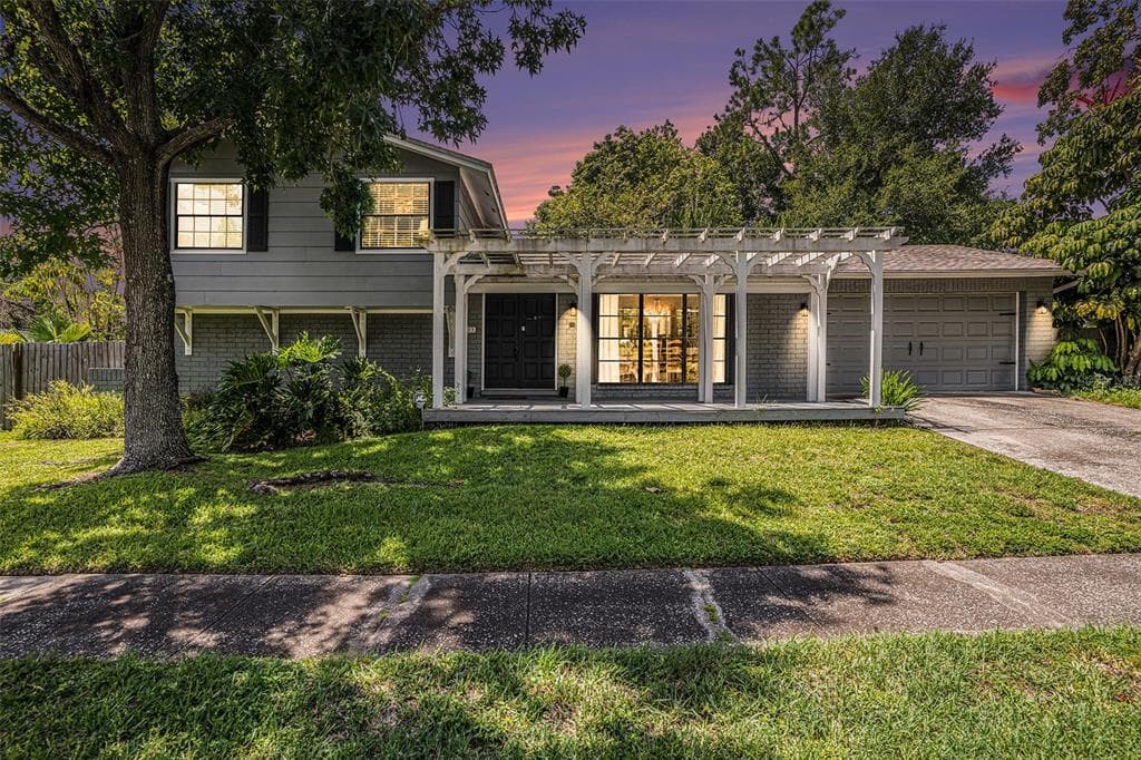 4402 WILLOWRUN LANE