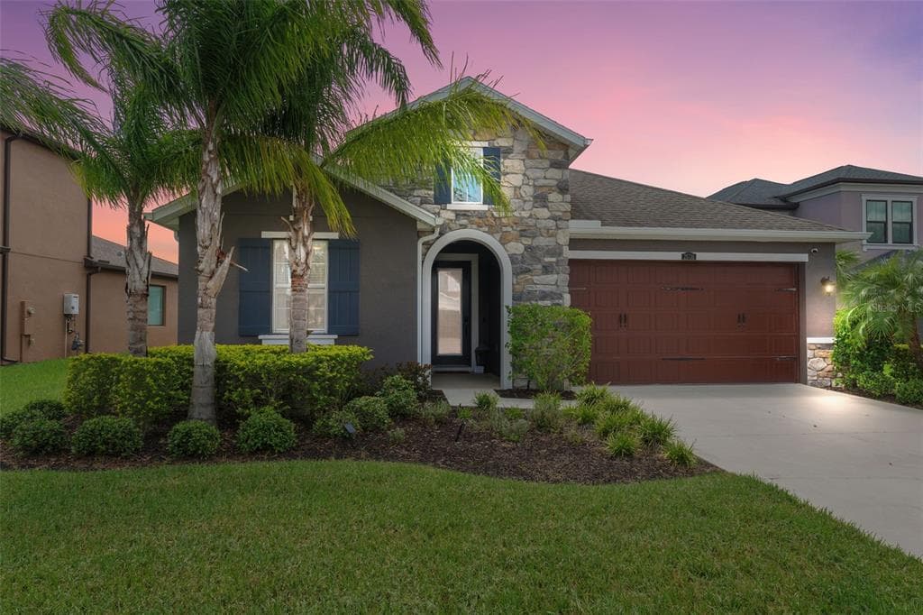 28736 REVARO LANE WESLEY CHAPEL, FL 33543