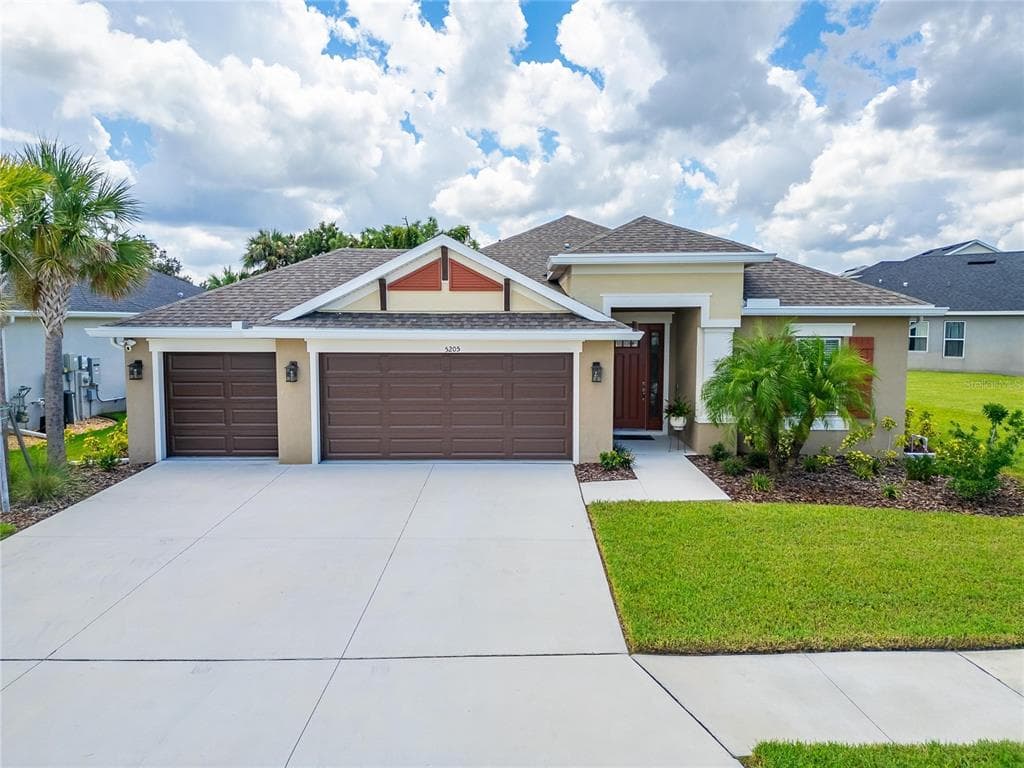5205 LOS ROBLES COURT PALMETTO, FL 34221