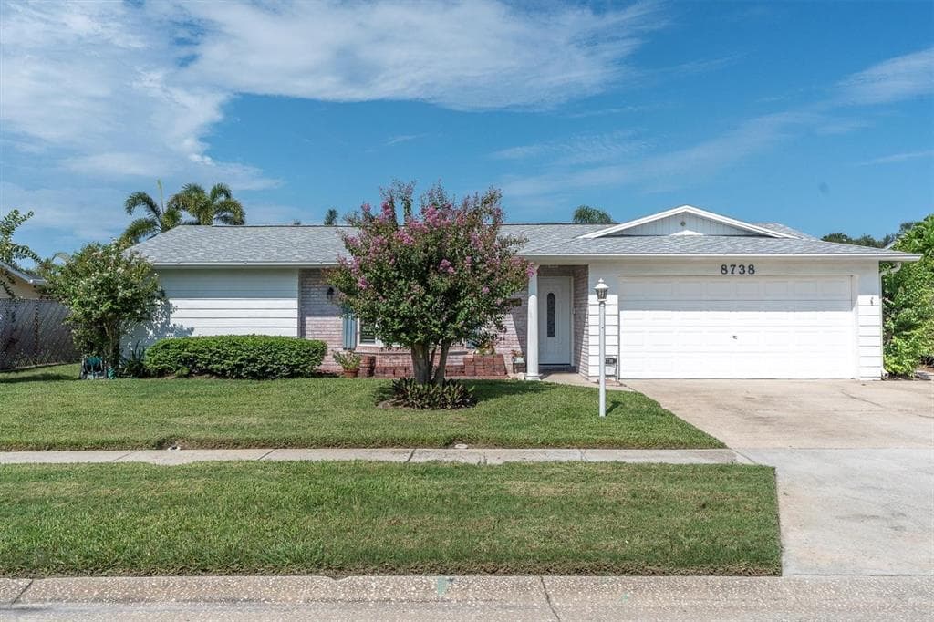 8738 MATTHEW STREET SEMINOLE, FL 33772