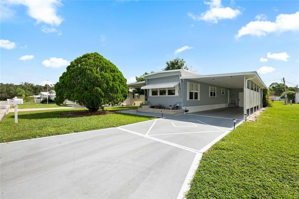 5400 AMANDA STREET ZEPHYRHILLS, FL 33542