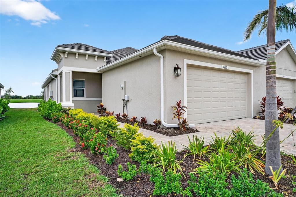 4220 GOLDEN CREEK TERRACE PARRISH, FL 34219