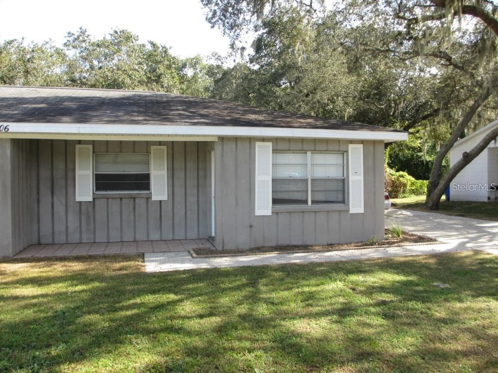 6806 MATHERS LANE UNIT B RIVERVIEW, FL 33578