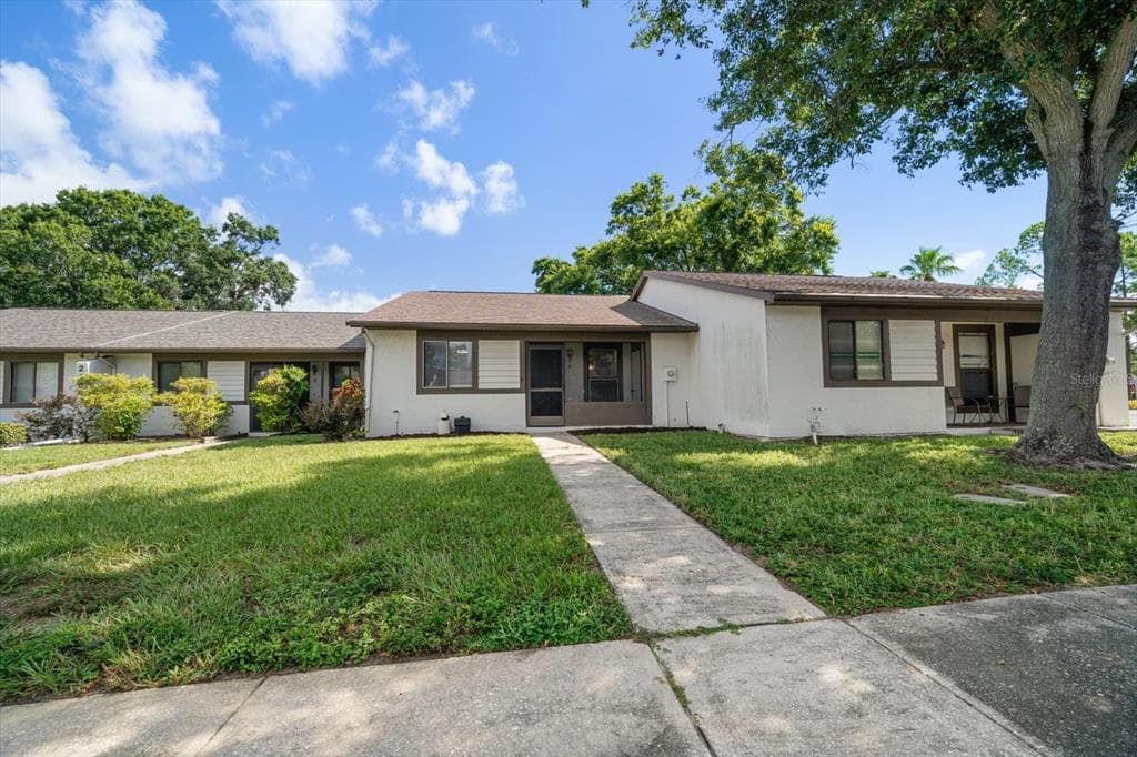 2165 CORBIN PLACE UNIT E PALM HARBOR, FL 34683