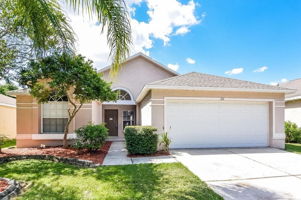 312 SONOMA DRIVE VALRICO, FL 33594