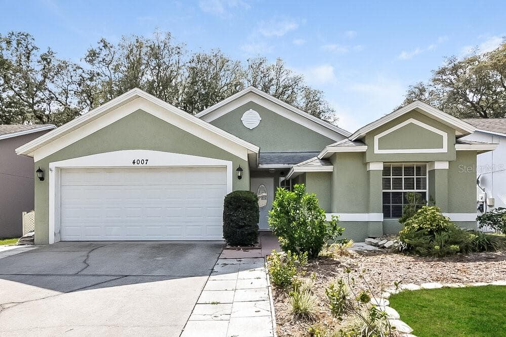 4007 FONTANA PLACE VALRICO, FL 33596