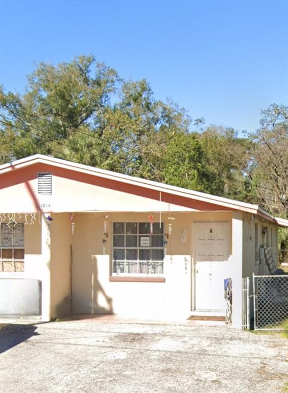 1016 E SENECA AVENUE UNIT B TAMPA, FL 33612