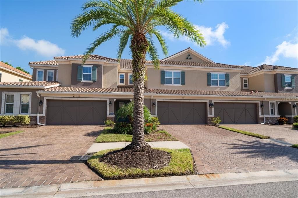 8735 TERRACINA LAKE DRIVE TAMPA, FL 33625