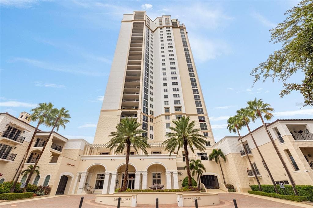 300 BEACH DRIVE NE UNIT 1504 ST PETERSBURG, FL 33701