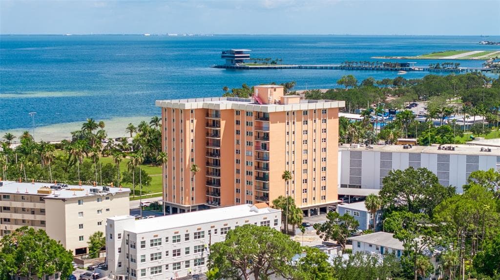 1120 N SHORE DRIVE NE UNIT 503 ST PETERSBURG, FL 33701