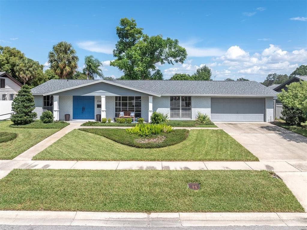2349 FERN PLACE TAMPA, FL 33604