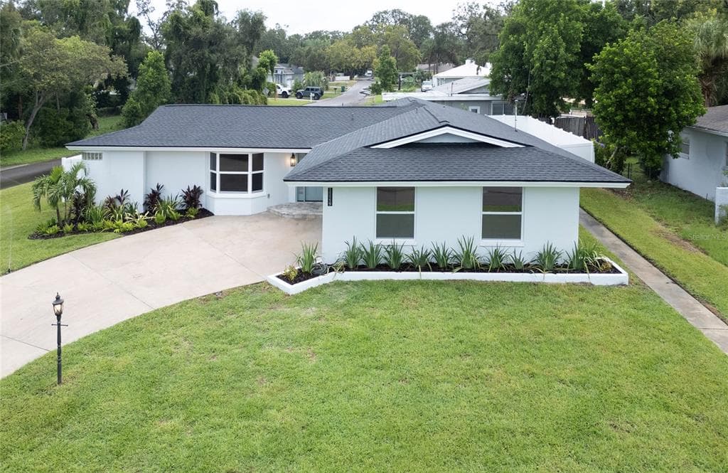 11119 CHEROKEE DRIVE