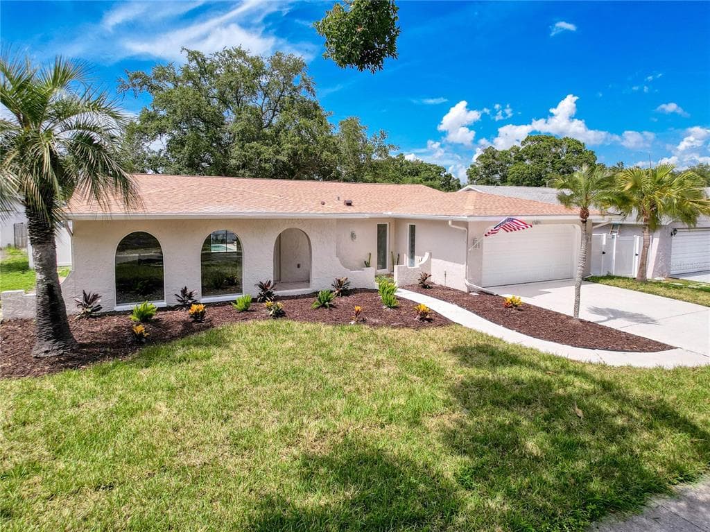 603 IVEY LANE TARPON SPRINGS, FL 34689