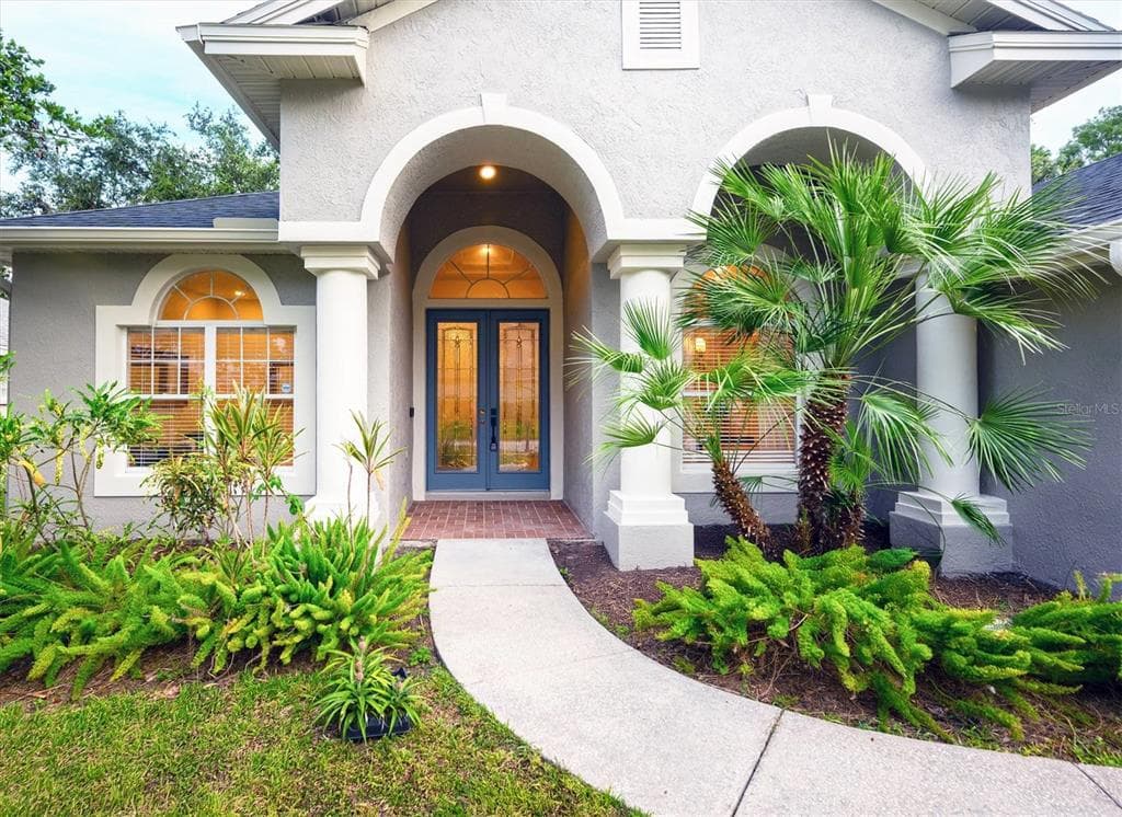10346 ABBOTSFORD DRIVE TAMPA, FL 33626