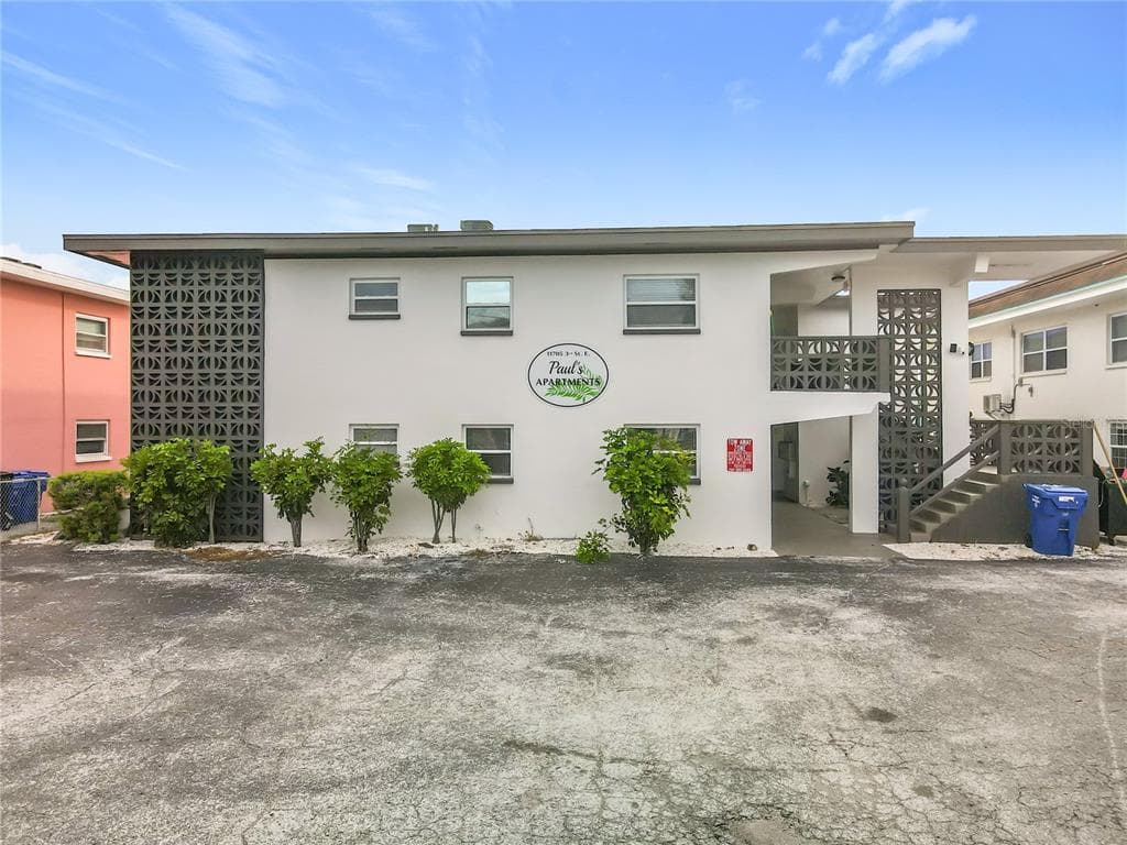 11705 3RD STREET E UNIT 5 TREASURE ISLAND, FL 33706