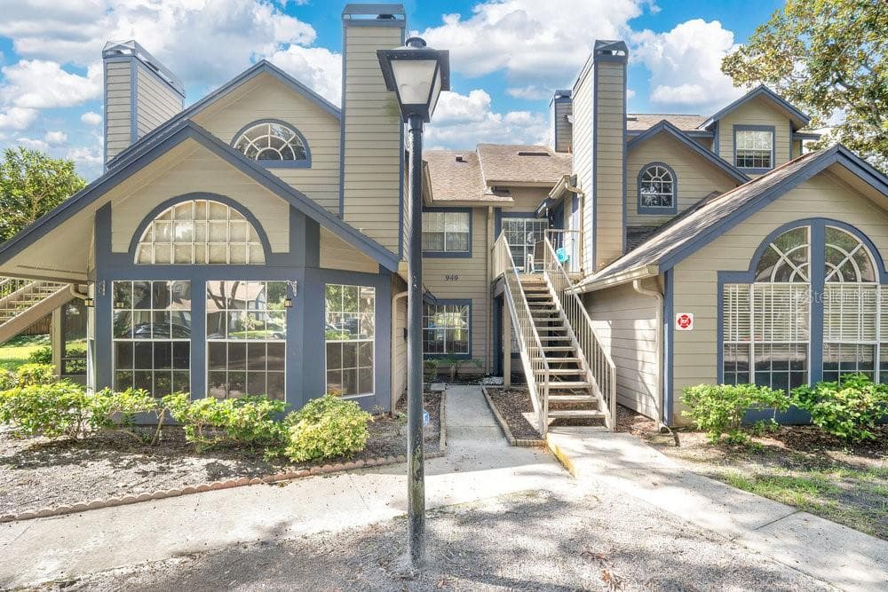 949 BIRD BAY COURT UNIT 101 LAKE MARY, FL 32746