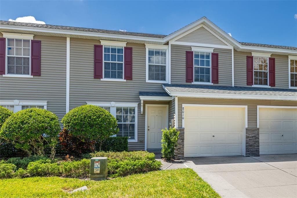 8010 THOROUGHBRED LOOP LARGO, FL 33773